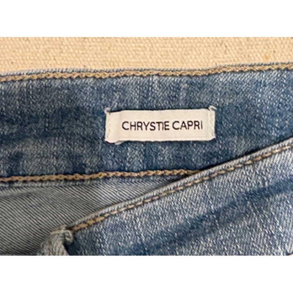 2 pair of Nine West Light Blue Capri Jeans, size 4 and size 6 - Picture 4 of 9